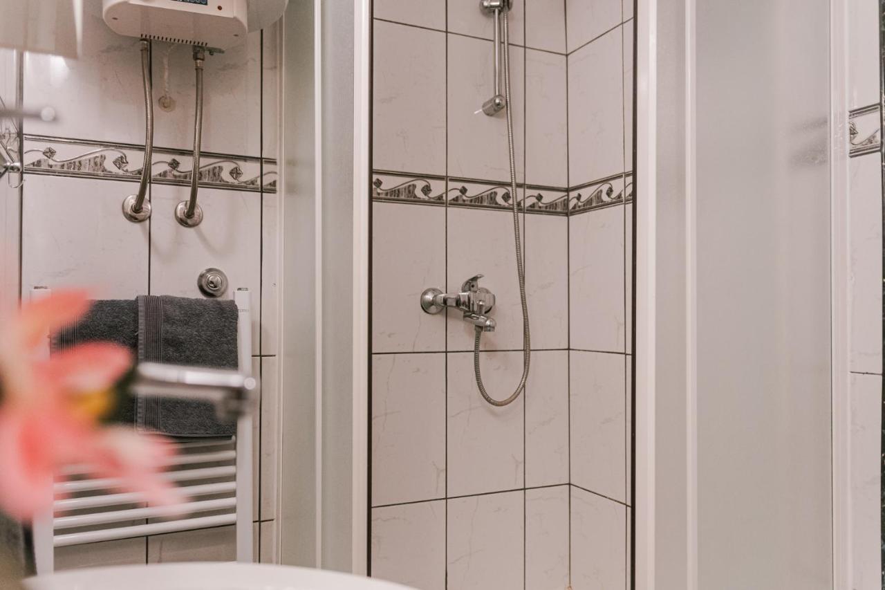 Arya Apartment 希贝尼克 外观 照片